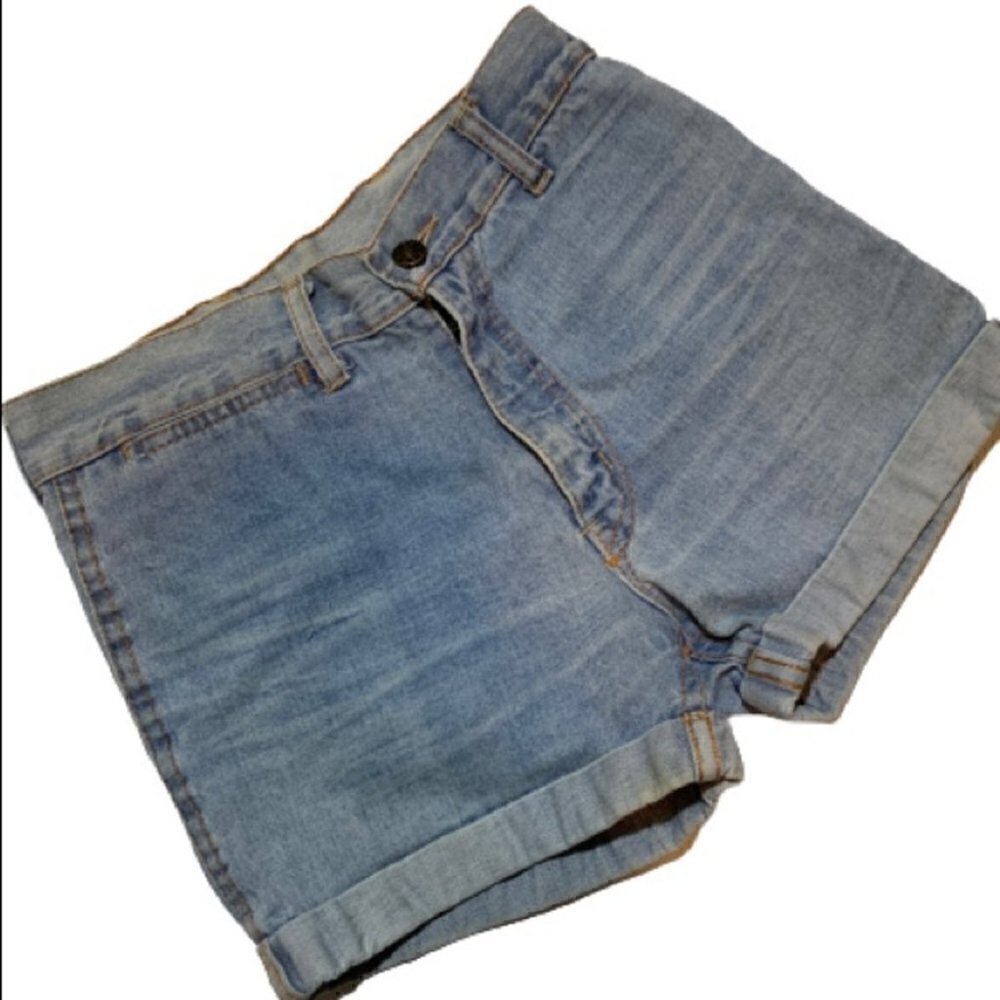 Vintage Light Wash Denim Shorts Cheri Amour Cuffed Hem